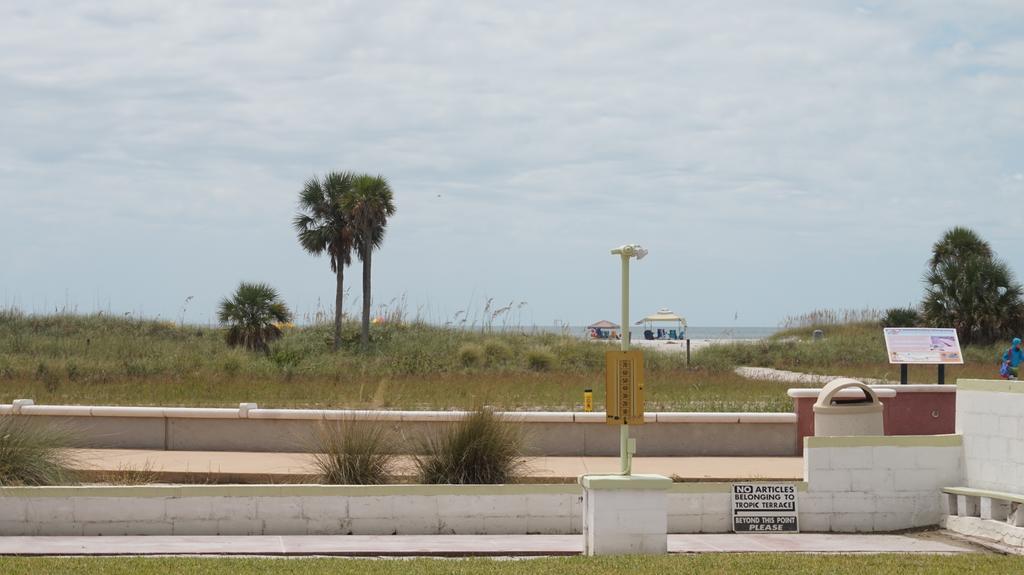 Tropic Terrace Of Treasure Island Hotell St. Pete Beach Eksteriør bilde