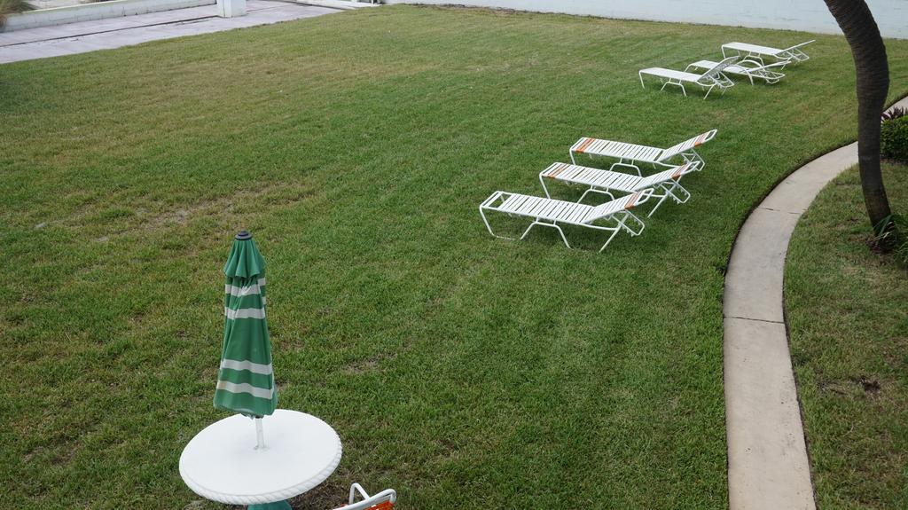 Tropic Terrace Of Treasure Island Hotell St. Pete Beach Eksteriør bilde