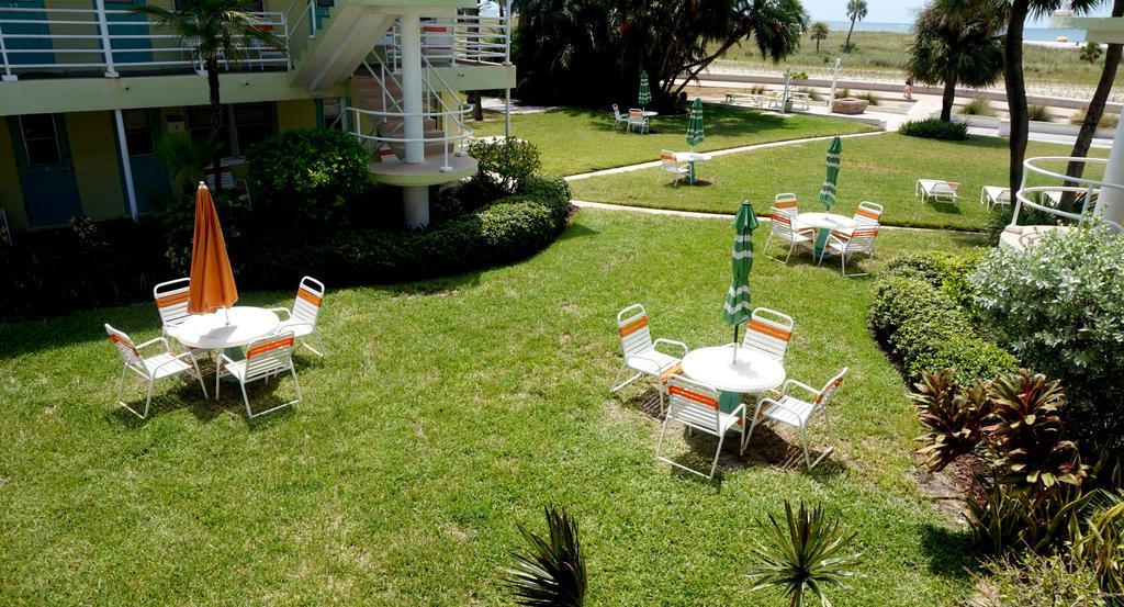 Tropic Terrace Of Treasure Island Hotell St. Pete Beach Eksteriør bilde