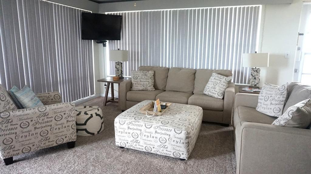 Tropic Terrace Of Treasure Island Hotell St. Pete Beach Eksteriør bilde