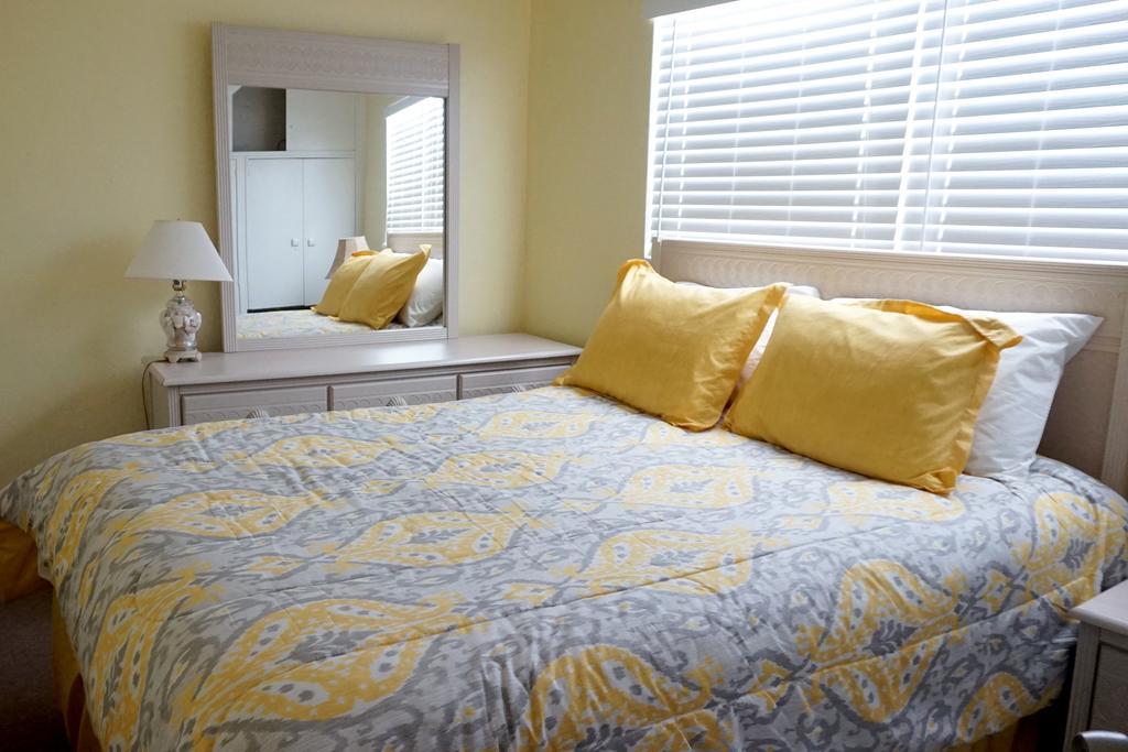 Tropic Terrace Of Treasure Island Hotell St. Pete Beach Rom bilde